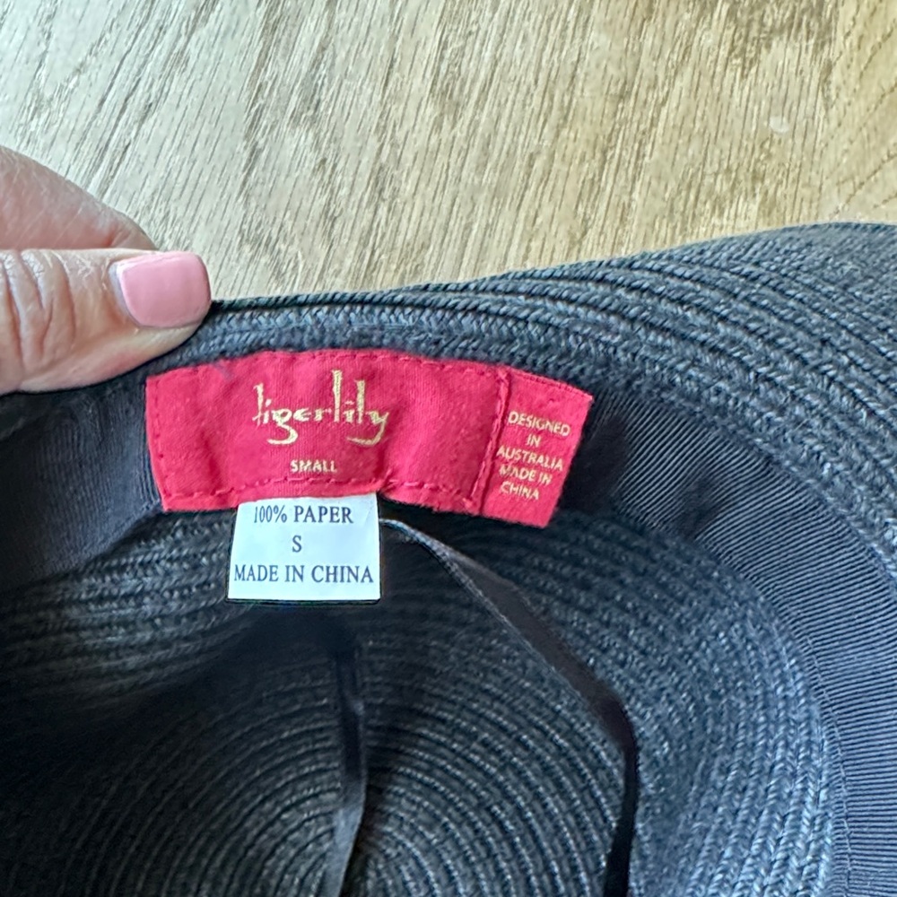 Tigerlily packable, floppy black wide brim hat with tan band - Picture 3 of 5